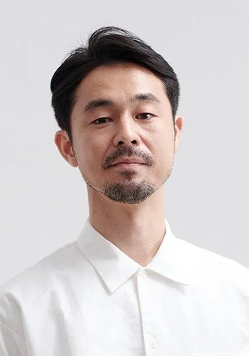 足立智充